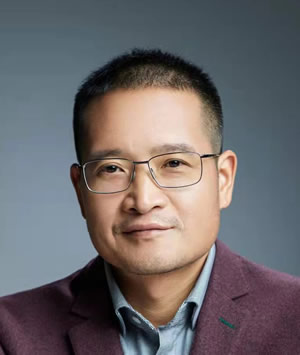 顾小军  无锡市交通产业集团有限公司副总裁 江苏省交通企业协会副会长.jpg
